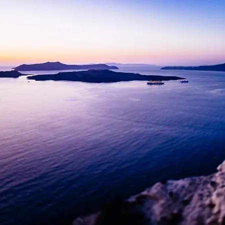 Santo Blue Santorini Caldera View Luxury Aparthotel 3*