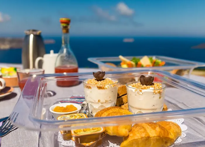 Lägenhetshotell Santo Blue Santorini Caldera View Luxury 3*