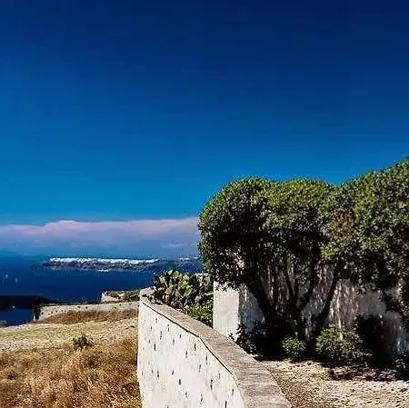 Santo Blue Santorini Caldera View Luxury Aparthotel 3*