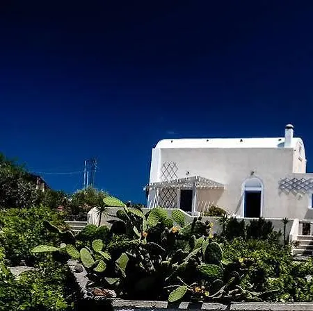 Santo Blue Santorini Caldera View Luxury Apartmanhotel 3*