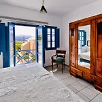 Santo Blue Santorini Caldera View Luxury Appart hôtel