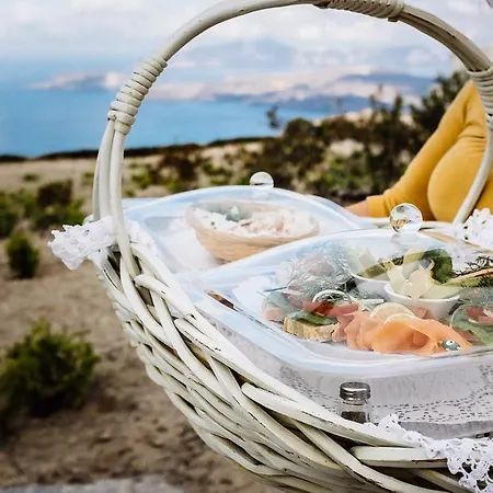 Ξενοδοχείο με διαμερίσματα Santo Blue Santorini Caldera View Luxury 3*