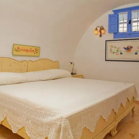 Santo Blue Santorini Caldera View Luxury 4* Megalochori (Santorini)
